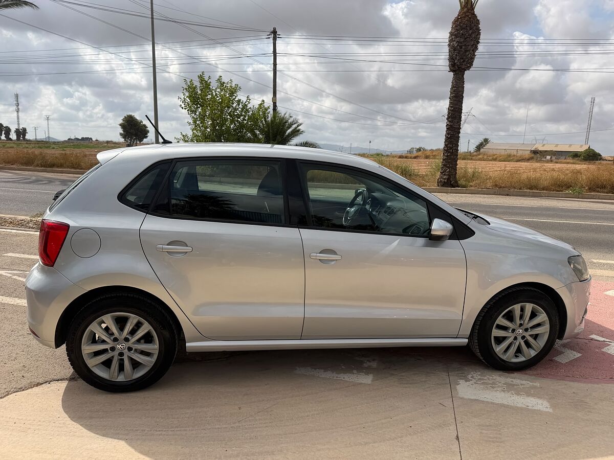 VOLKSWAGEN POLO ADVANCE 1.2 TSI AUTO SPANISH LHD IN SPAIN 72000 MILES SUPER 2015